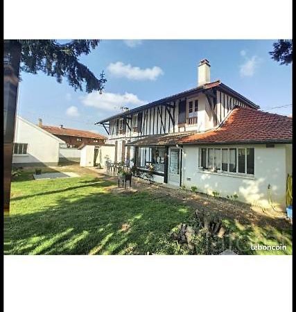 Maison A Colombages Norrois Exteriör bild