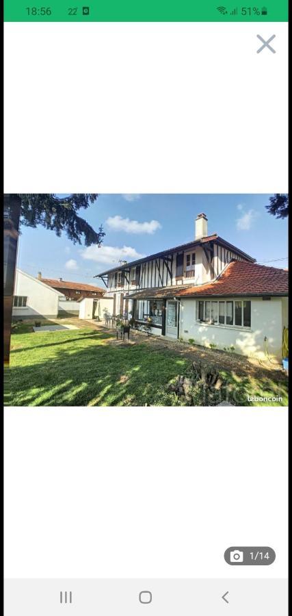 Maison A Colombages Norrois Exteriör bild